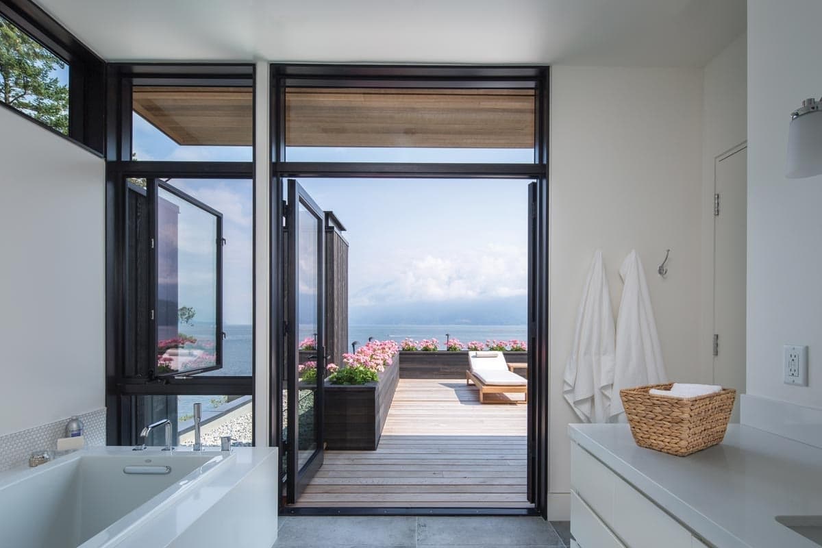 VistaLuxe WD LINE casement, direct sets, and outswing French door