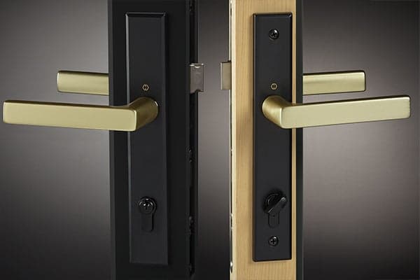 Handles-SwingDoor-Dallas-TwoTone-600x400.jpg