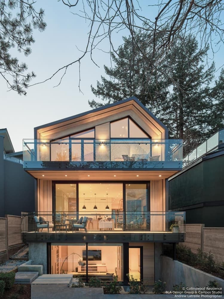 On the left: VistaLuxe WD LINE direct sets, casements , exterior swing doors, and sliding door